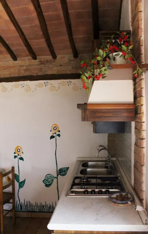 Agriturismo La Grotta Di Montecchino Siena Country house